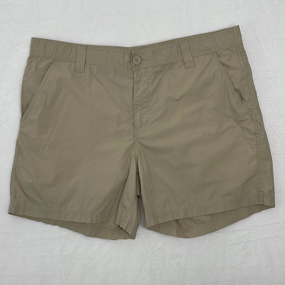Columbia Sportswear Men’s Lightweight Shorts sz 40